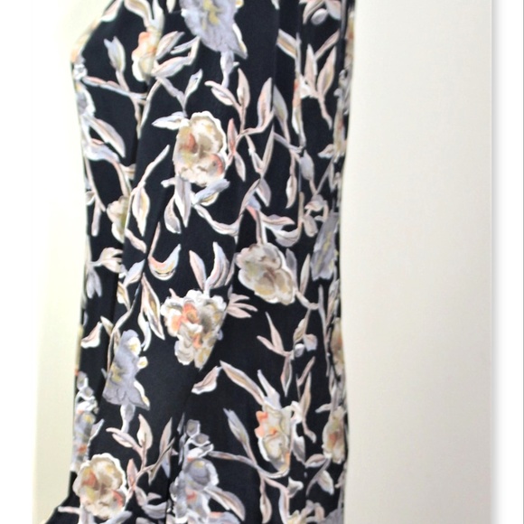 Maxi - Picture 7 of 7